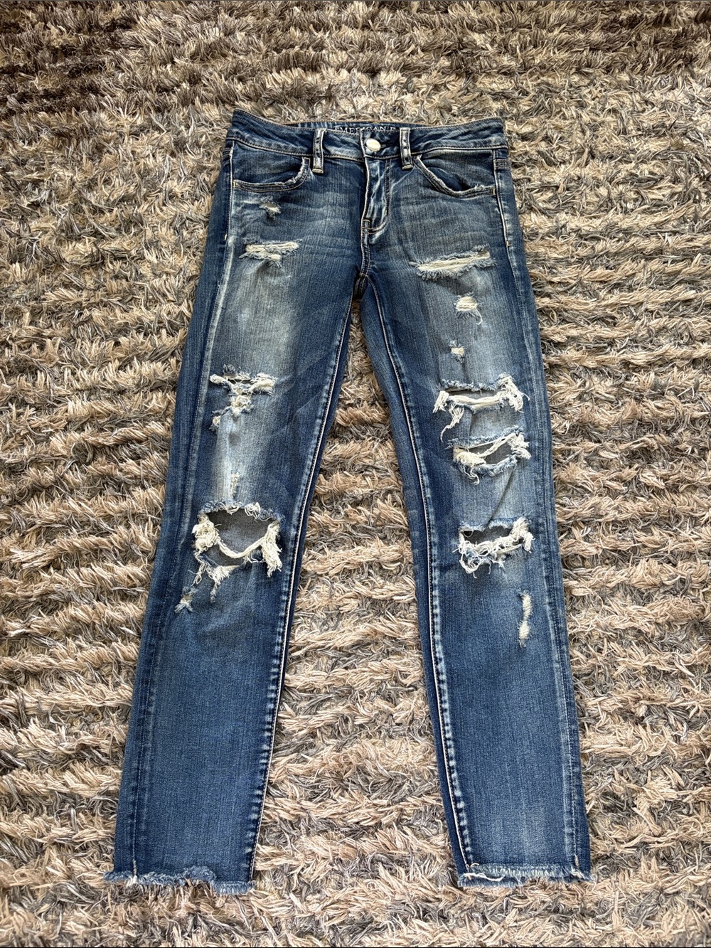 American Eagle Outfitters Distressed Dark Blue Skinny Jeans Size US2, UK6
